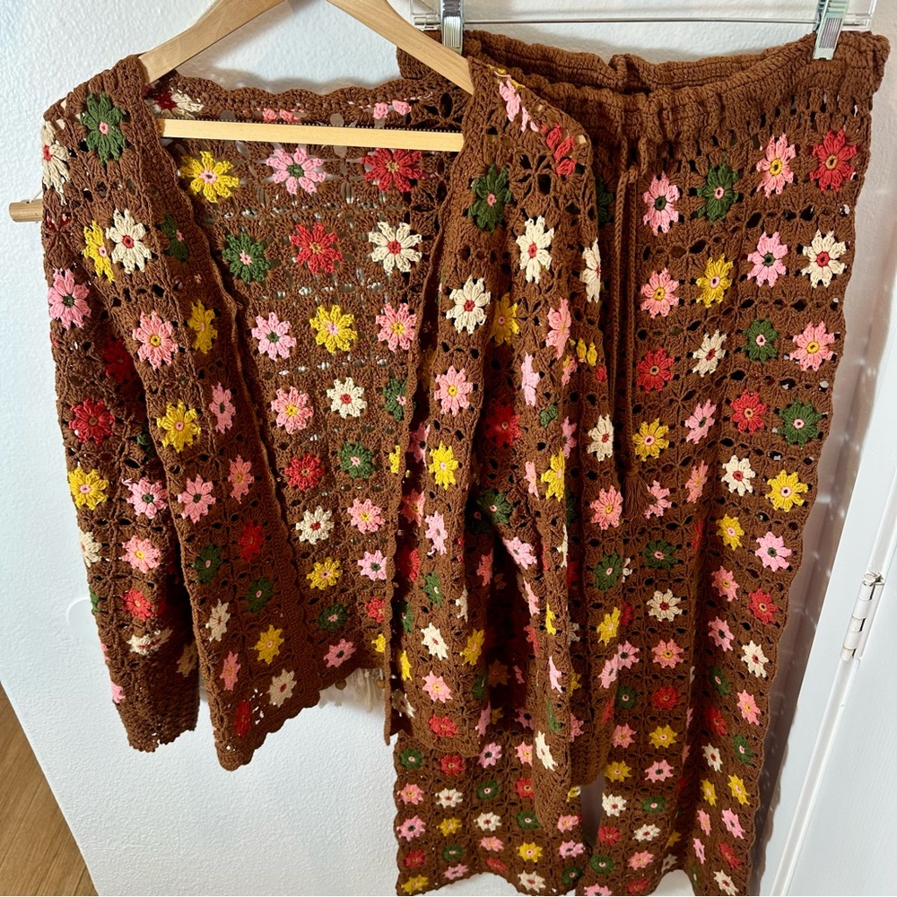 Vintage Brown Floral Crochet Sweater Set